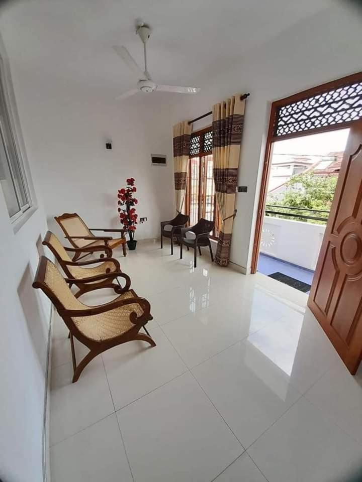 Jasmine Apartments Negombo Exterior photo